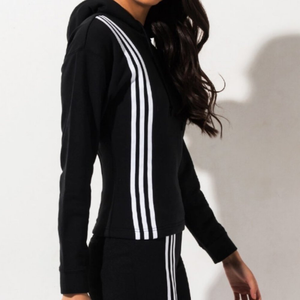 { Adidas } Sweatshirt